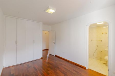 Apartamento para alugar com 200m², 4 quartos e 2 vagas Apartamento para alugar com 200m², 4 quartos e 2 vagasSuíte 3