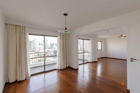 Sala de apartamento para alugar com 4 quartos, 200m² em Chácara Itaim, São Paulo