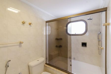 Apartamento para alugar com 200m², 4 quartos e 2 vagas Apartamento para alugar com 200m², 4 quartos e 2 vagasBanheiro da Suíte 3