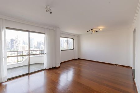 Apartamento para alugar com 200m², 4 quartos e 2 vagas Apartamento para alugar com 200m², 4 quartos e 2 vagasSala