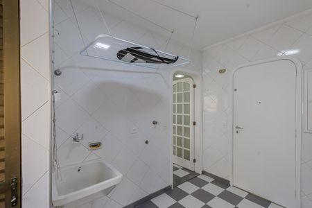Apartamento para alugar com 200m², 4 quartos e 2 vagas Apartamento para alugar com 200m², 4 quartos e 2 vagasÁrea de Serviço