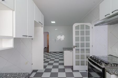 Apartamento para alugar com 200m², 4 quartos e 2 vagas Apartamento para alugar com 200m², 4 quartos e 2 vagasCozinha