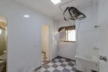 Apartamento para alugar com 200m², 4 quartos e 2 vagas Apartamento para alugar com 200m², 4 quartos e 2 vagasÁrea de Serviço