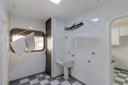 Apartamento para alugar com 200m², 4 quartos e 2 vagas Apartamento para alugar com 200m², 4 quartos e 2 vagasÁrea de Serviço