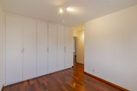 Apartamento para alugar com 200m², 4 quartos e 2 vagas Apartamento para alugar com 200m², 4 quartos e 2 vagasSuíte 1