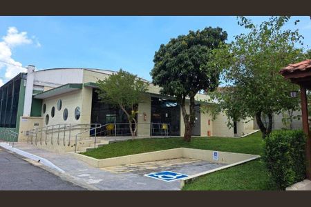 Casa à venda com 120m², 3 quartos e 2 vagas