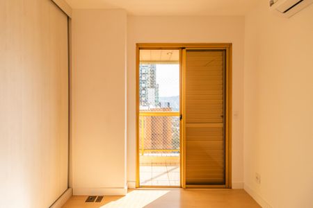 Quarto 2 de apartamento à venda com 3 quartos, 107m² em Alphaville Industrial, Barueri
