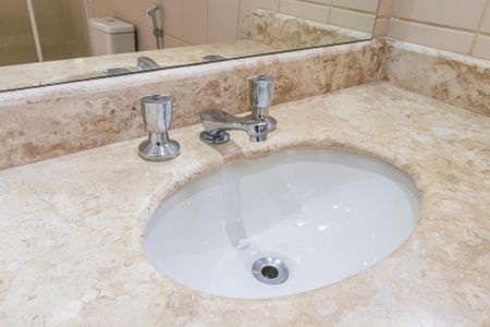 Apartamento à venda com 107m², 3 quartos e 2 vagasBanheiro da Suíte