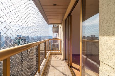 Apartamento à venda com 107m², 3 quartos e 2 vagasSala