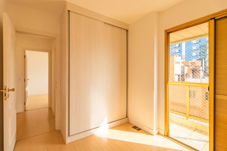 Apartamento à venda com 107m², 3 quartos e 2 vagasQuarto 2