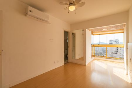 Apartamento à venda com 107m², 3 quartos e 2 vagasSuíte