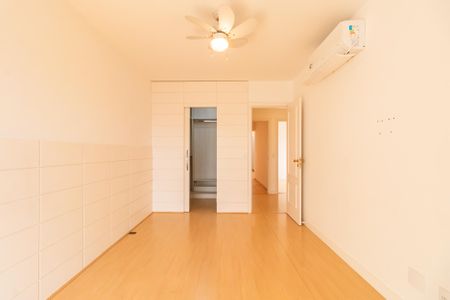 Apartamento à venda com 107m², 3 quartos e 2 vagasSuíte