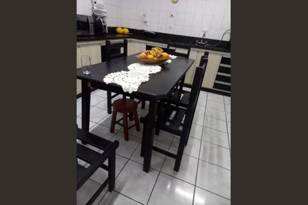 Casa à venda com 3 quartos, 147m² em Vila Guaraciaba, Santo André