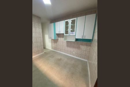 Casa à venda com 2 quartos, 145m² em Jardim Las Vegas, Santo André