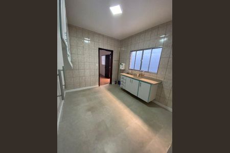 Casa à venda com 2 quartos, 145m² em Jardim Las Vegas, Santo André
