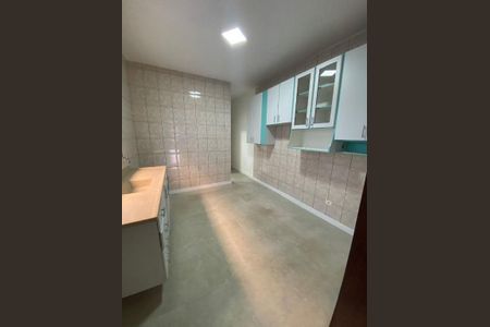 Casa à venda com 2 quartos, 145m² em Jardim Las Vegas, Santo André