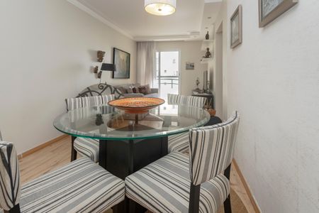 Apartamento à venda com 65m², 2 quartos e 1 vaga Apartamento à venda com 65m², 2 quartos e 1 vagaSala