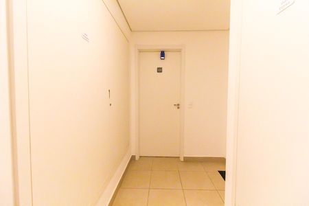 Apartamento à venda com 32m², 2 quartos e sem vaga Apartamento à venda com 32m², 2 quartos e sem vagaHall