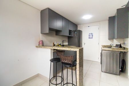 Apartamento à venda com 32m², 2 quartos e sem vaga Apartamento à venda com 32m², 2 quartos e sem vagaSala/Cozinha