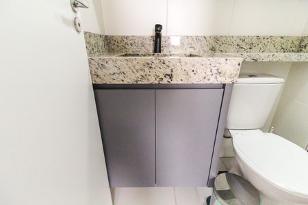 Apartamento à venda com 32m², 2 quartos e sem vaga Apartamento à venda com 32m², 2 quartos e sem vagaBanheiro
