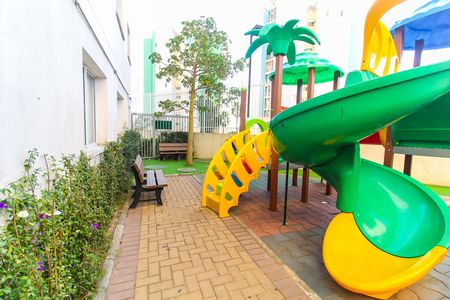 Apartamento à venda com 32m², 2 quartos e sem vaga Apartamento à venda com 32m², 2 quartos e sem vagaÁrea comum - Playground
