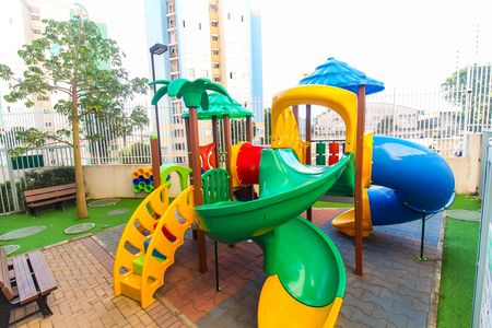 Apartamento à venda com 32m², 2 quartos e sem vaga Apartamento à venda com 32m², 2 quartos e sem vagaÁrea comum - Playground