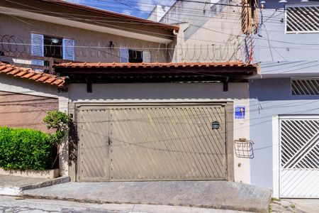Casa para alugar com 163m², 3 quartos e 2 vagas Casa para alugar com 163m², 3 quartos e 2 vagasFachada