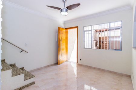 Casa para alugar com 163m², 3 quartos e 2 vagas Casa para alugar com 163m², 3 quartos e 2 vagasSala