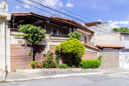 Casa para alugar com 163m², 3 quartos e 2 vagas Casa para alugar com 163m², 3 quartos e 2 vagasFachada