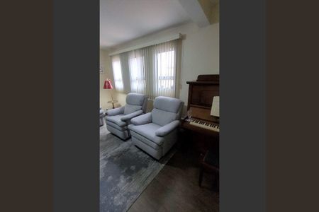 Casa à venda com 3 quartos, 250m² em Jardim Las Vegas, Santo André