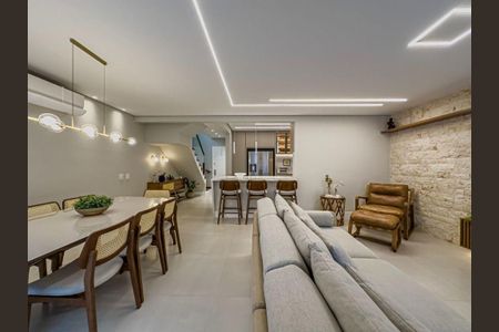 Casa à venda com 120m², 3 quartos e 3 vagas