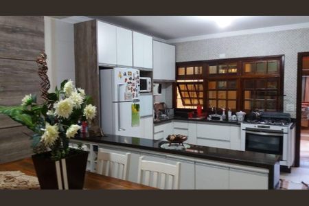 Casa à venda com 3 quartos, 223m² em Nova Petrópolis, São Bernardo do Campo
