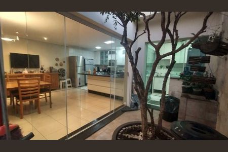 Casa à venda com 144m², 3 quartos e 3 vagas