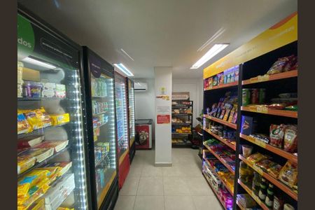 Apartamento à venda com 69m², 2 quartos e 1 vagamini mercado/auto atendimento 