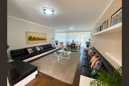Casa à venda com 400m², 4 quartos e 6 vagas