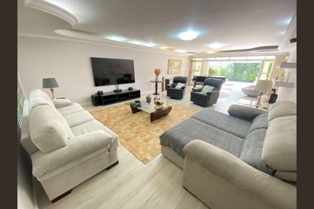 Casa à venda com 400m², 4 quartos e 6 vagas