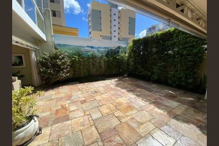 Casa à venda com 400m², 4 quartos e 6 vagas
