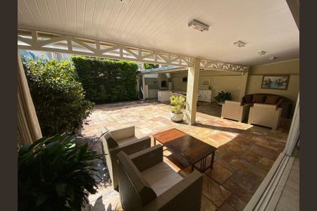 Casa à venda com 400m², 4 quartos e 6 vagas