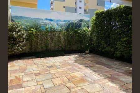 Casa à venda com 400m², 4 quartos e 6 vagas