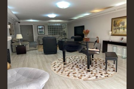 Casa à venda com 400m², 4 quartos e 6 vagas
