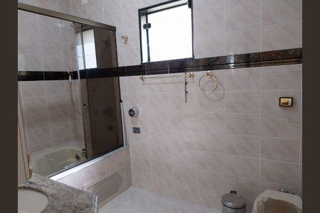 Casa à venda com 200m², 4 quartos e sem vaga