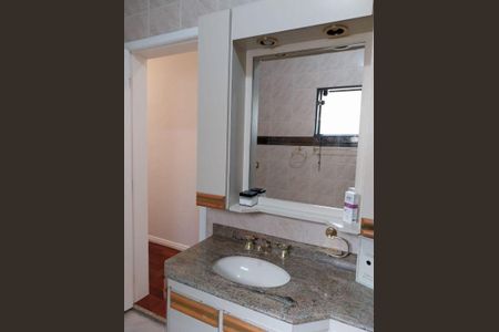 Casa à venda com 200m², 4 quartos e sem vaga