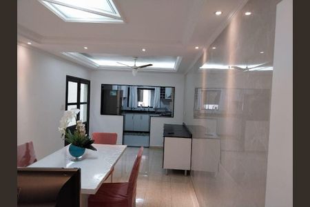Casa à venda com 4 quartos, 200m² em Jardim Las Vegas, São Bernardo do Campo