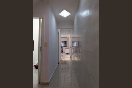 Casa à venda com 200m², 4 quartos e sem vaga