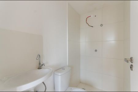 Banheiro de kitnet/studio para alugar com 1 quarto, 17m² em Freguesia do Ó, São Paulo