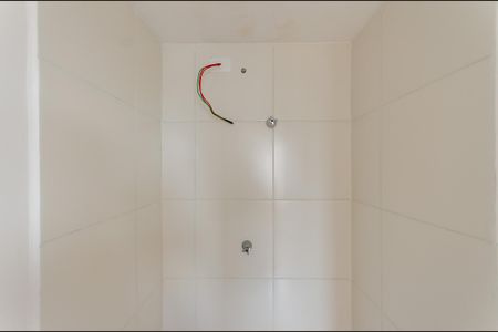 Banheiro de kitnet/studio para alugar com 1 quarto, 17m² em Freguesia do Ó, São Paulo
