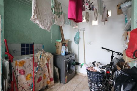 Casa para alugar com 120m², 2 quartos e 1 vagaÁrea de Serviço e Churrasqueira