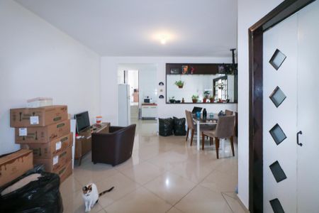 Casa para alugar com 120m², 2 quartos e 1 vagaSala