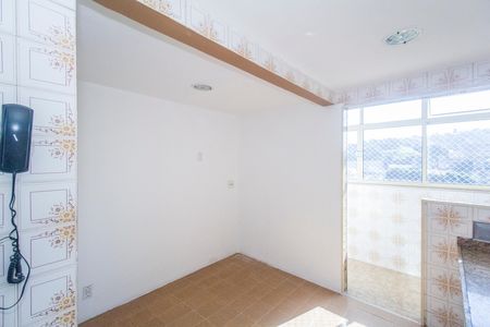 Apartamento para alugar com 74m², 2 quartos e 1 vaga Apartamento para alugar com 74m², 2 quartos e 1 vagaCozinha e Área de Serviço