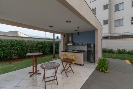 Apartamento para alugar com 45m², 2 quartos e sem vagaÁrea comum - Churrasqueira